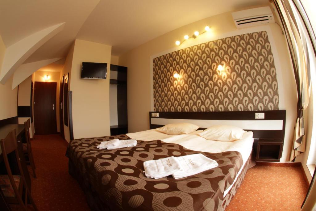 Hotel Trojka Przemyśl Rom bilde